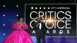 Critics’Choice 2022 Film Ödülleri’nin kırmızı halısına bakın!