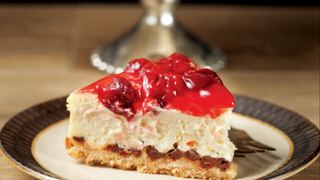 Tatlı ve ekşinin muhteşem uyumu: Vişne soslu cheesecake