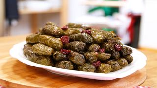 Sarma sevenler buraya! Vişneli sarma tarifi